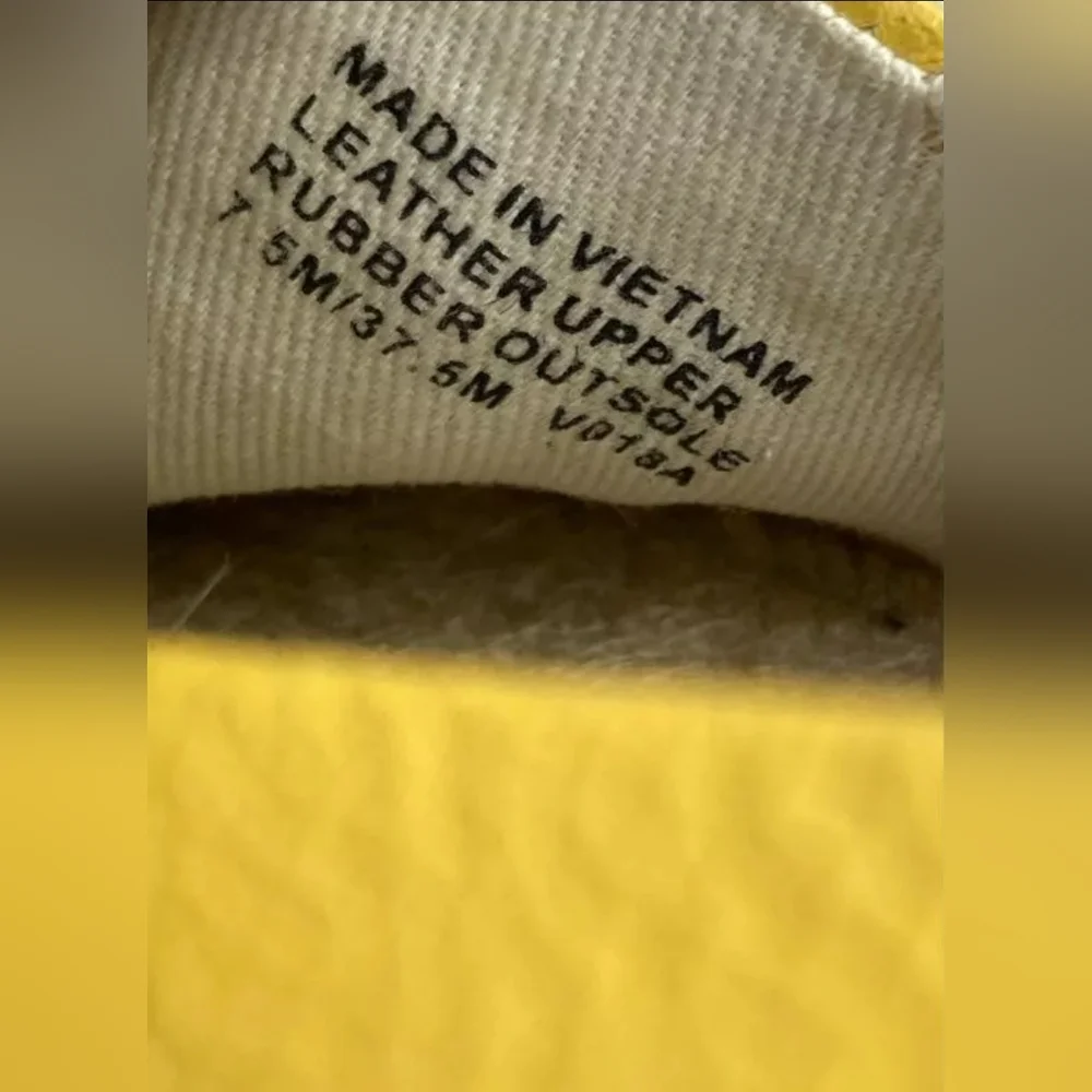 Michael Kors MK Hastings Size 7.5 Pebble Leather Yellow Slip On Espadrilles